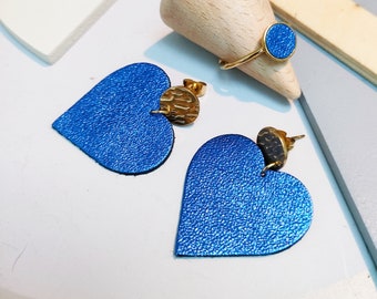 Boucles d'oreilles modèle AMORE coeur cuir