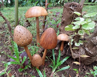 Deco wooden mushrooms garden deco garden stakes for outside autumn decoration 4 mushrooms 10 inch