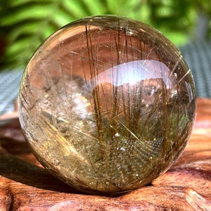 Natural Top Clear Golden Rutilate Crystal Quartz Sphere/Natural Threads Included in Crystal Ball/Scenic Quartz/Gold Needles Crystal Sphere
