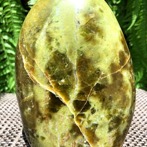 Top Quality Raw Large Natural Raw Green opal Stone/Rough Green opal Quartz/Green opal Mineral specimen/Green opal Chunk
