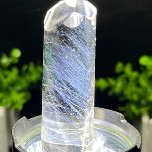 Gerador de cristal de quartzo transparente &quot;Agulha azul&quot;/Ponto de cristal de quartzo transparente natural/Cristal/Torre de cristal branco/Pedra de meditação