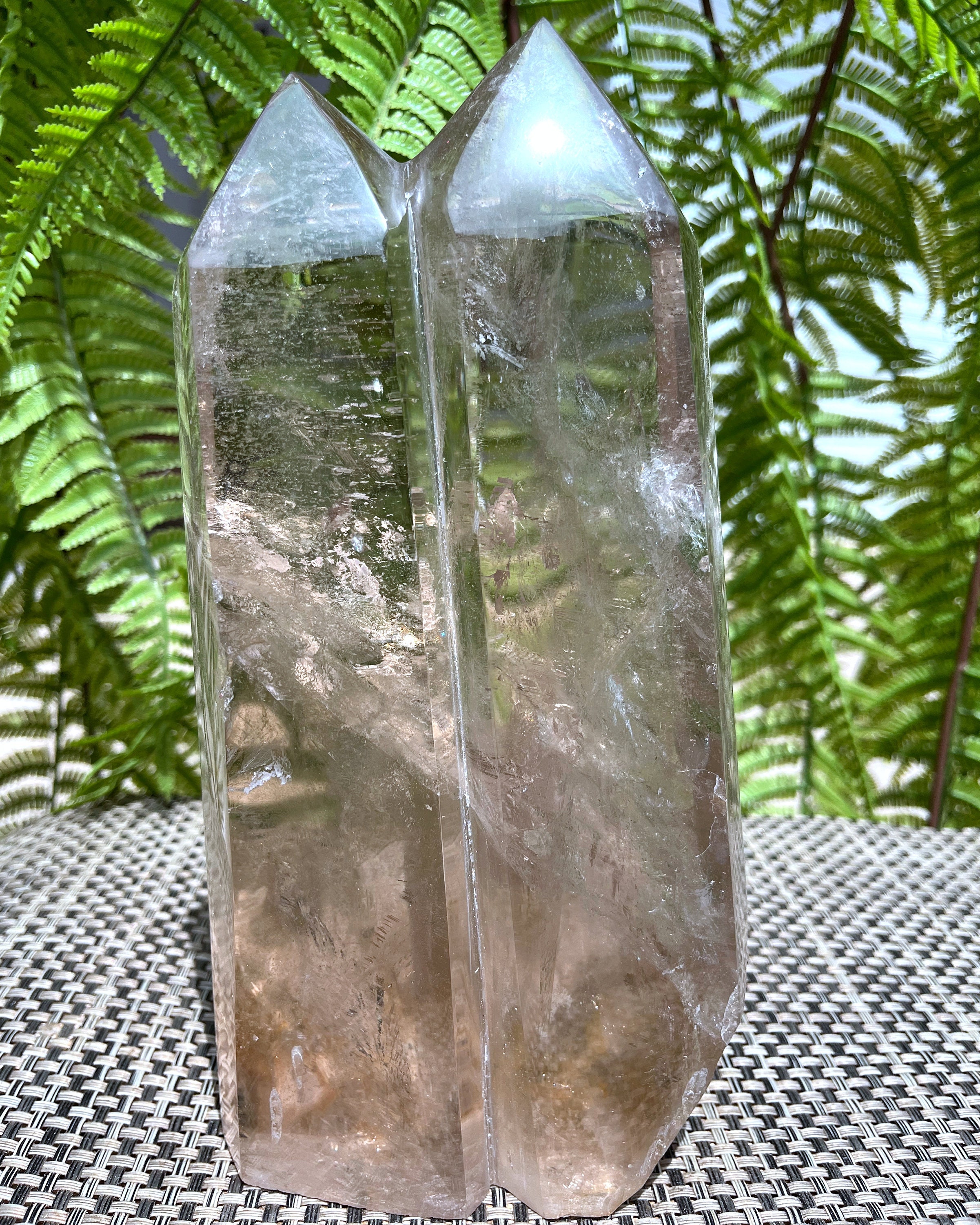Natural Rare Clear Rainbow Smoky Crystal Quartz Point/Clear Tower/Crystal Tower/Meditation Stone/Healing Stone/Reiki/Chakra