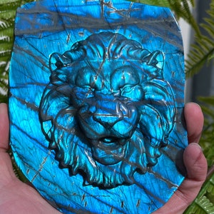 Hand carved Sheen Labradorite Crystal Quartz Lion head/Shiny Polished Labradorite/Chakra Reiki/Home Decor/collectibles/Healing Stone/Chakra