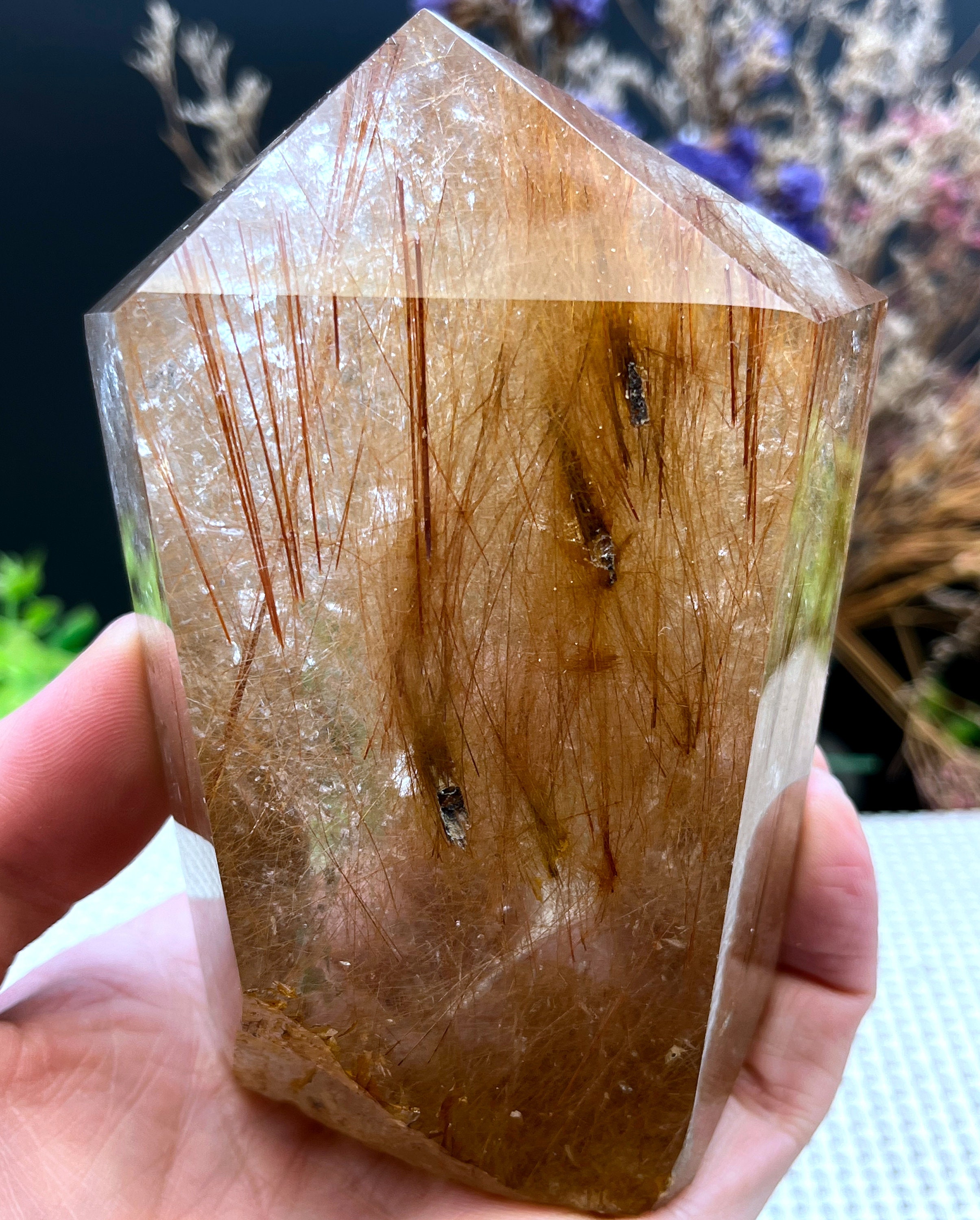 希少な大粒透明ゴールデンルチルクォーツポイント/クリスタルタワー