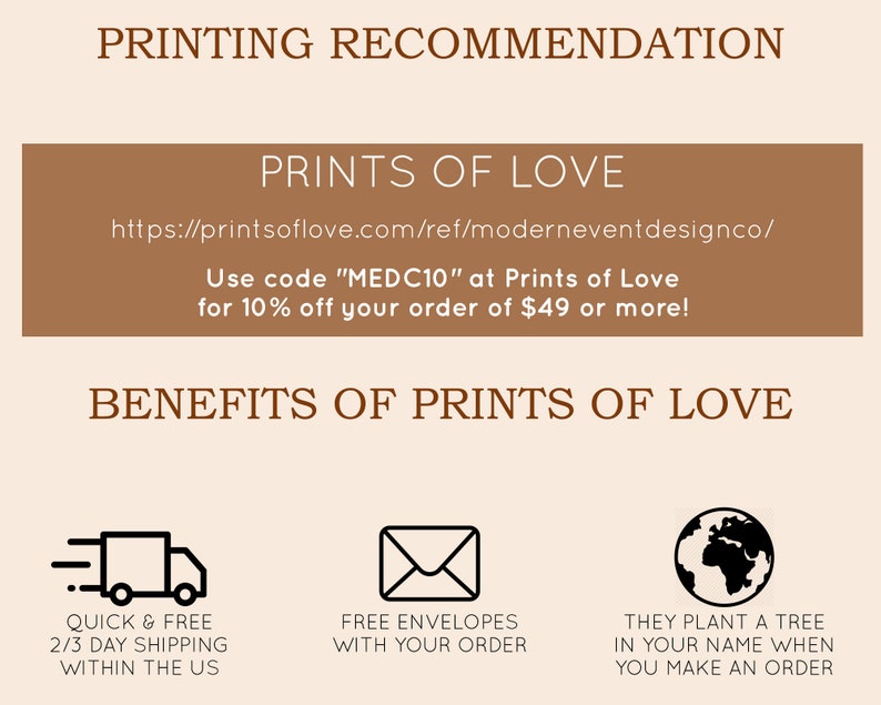 Może przedstawiać: Brązowy prostokąt z białym tekstem, kt&oacute;ry m&oacute;wi "PRINTING RECOMMENDATION" i "PRINTS OF LOVE". Pod tekstem znajduje się adres strony internetowej i kod rabatowy. Tekst m&oacute;wi "Użyj kodu "MEDC10" w Prints of Love, aby uzyskać 10% zniżki na zam&oacute;wienie od 49 &euro; lub więcej!" Poniżej znajduje się brązowy prostokąt z białym tekstem, kt&oacute;ry m&oacute;wi "KORZYŚCI Z PRINTS OF LOVE". Poniżej znajdują się trzy ikony: ciężar&oacute;wka, koperta i globus. Ikona ciężar&oacute;wki m&oacute;wi "SZYBKA I BEZPŁATNA DOSTAWA 2/3 DNI ROBOCZE W POLSCE". Ikona koperty m&oacute;wi "BEZPŁATNE KOPERTY Z ZAM&Oacute;WIENIEM". Ikona globusa m&oacute;wi "SADZĄ DRZEWO W TWOIM IMIENIU, GDY SKŁADASZ ZAM&Oacute;WIENIE".