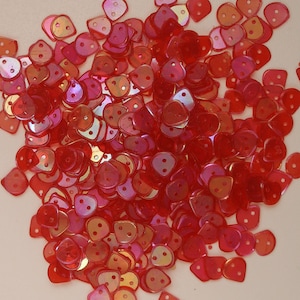 Sequins *** CLOSEOUT *** Red Iris/AB Kite / Shield / Triangle *** 50% Off ***