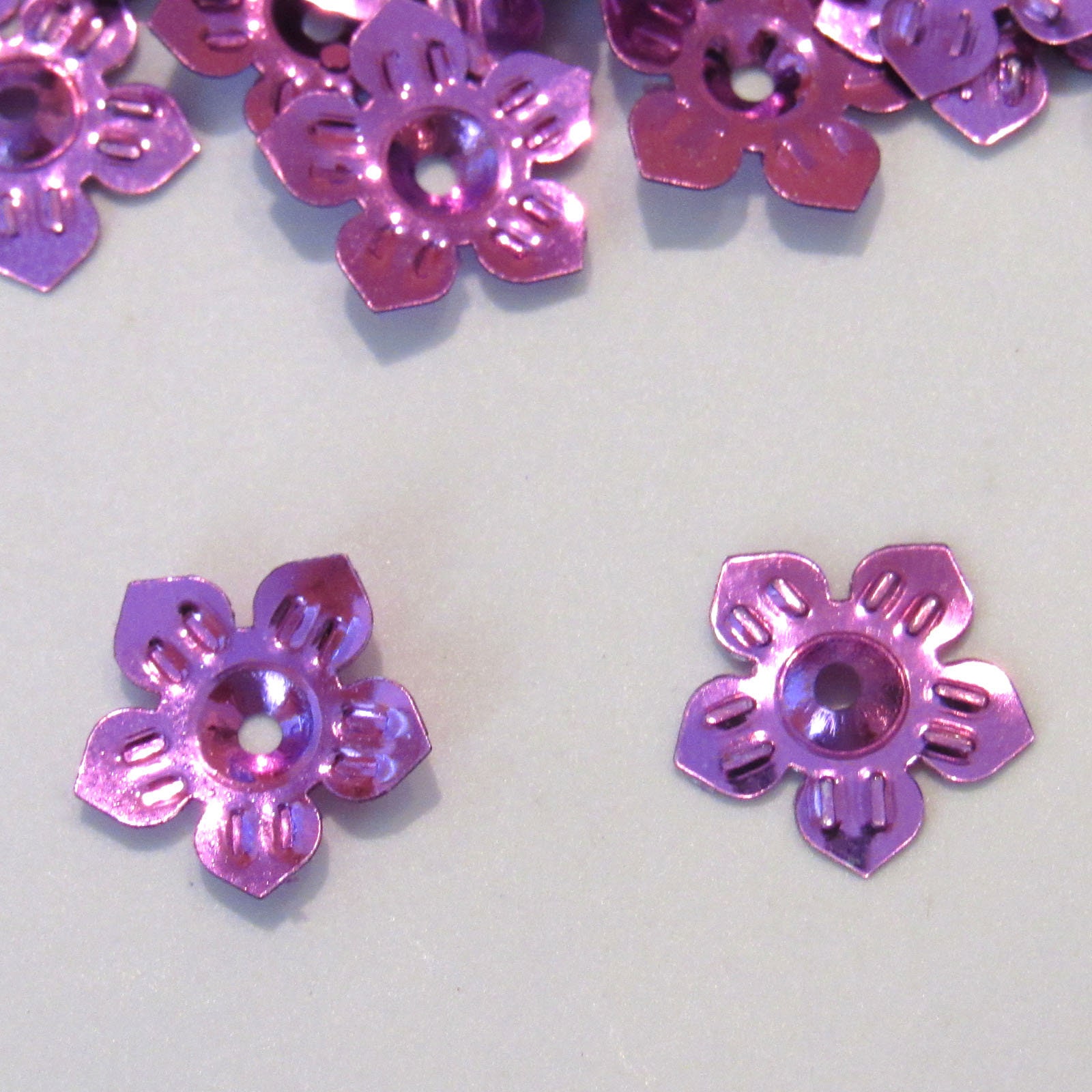 Lentejuelas Con Forma De Flor De 5 Pétalos - Varios Colores: Rojo, Azul, Verde, Iris, Cristal, Etc.
