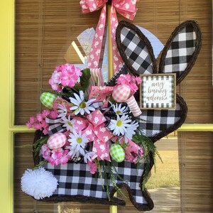 Couronne printanière de lapin de Pâques