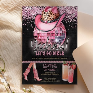 Roze disco cowgirl verjaardag glitter drankjes uitnodiging sjabloon, bewerkbare feestuitnodiging vrouwen, land, cowboyhoed, laarzen, vrijgezellenfeest
