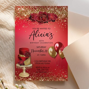 Könnte beinhalten: Rote und goldene Geburtstagseinladung mit dem Text "Alicia's 40th Birthday Celebration". Die Einladung zeigt einen Kuchen, Luftballons und florale Akzente. Das Design umfasst goldenen Glitzer und einen passenden Umschlag.