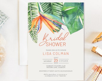 Puede incluir: Una invitación a una despedida de soltera con temática tropical con una ilustración de acuarela de flores de ave del paraíso coloridas y hojas verdes. El texto dice "Bridal Shower", "Please join us to honor Lisa Colman", "Saturday, Sept 25, 4 o'clock 2020", "Gordon Country Club, Western Lane, Gordon", "Registered at Target, Macy's & Bloomingdales", "RSVP to Maria Rivers on xxx-xxx-xxxx or amal@gmail.com by 1 September."
