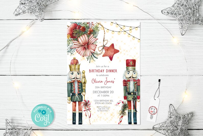 Op de afbeelding: Een feestelijke uitnodiging voor een verjaardagsdiner met aquarel illustraties van notenkrakers, zuurstokken en kerstversieringen. De uitnodiging bevat de tekst "Join us for a Birthday Dinner to celebrate Olivia Jones' 35th Birthday December 20".