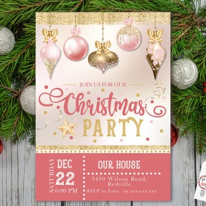 Peut inclure: Une invitation &agrave; une f&ecirc;te de No&euml;l au design festif. Elle pr&eacute;sente des ornements suspendus en or et rose, avec les mots "Christmas Party" en &eacute;criture &eacute;l&eacute;gante. D&eacute;tails : date, heure et lieu.