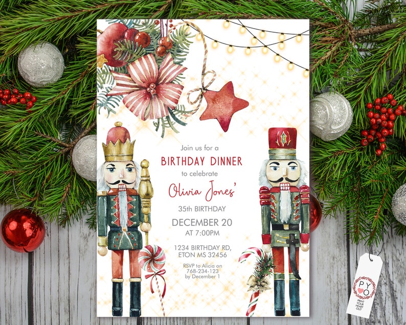 Op de afbeelding: Een feestelijke uitnodiging voor een verjaardagsdiner met aquarel illustraties van notenkrakers, zuurstokken en feestelijk groen. De uitnodiging bevat de tekst "Join us for a Birthday Dinner to celebrate Olivia Jones' 35th Birthday December 20 at 7:00PM."
