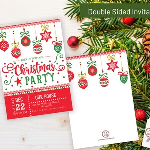 Puede incluir: Invitaci&oacute;n a una fiesta de Navidad de doble cara con adornos rojos y verdes colgando de la parte superior. La invitaci&oacute;n dice "Join us for our Christmas Party" con la fecha, hora y lugar. El reverso est&aacute; en blanco.
