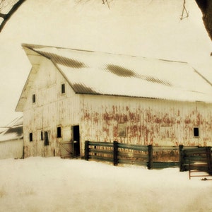 Digital download barn picture, Barn Addict art, Barn Art download, Art download, barn wall art, self print art, winter barn art, rustic art