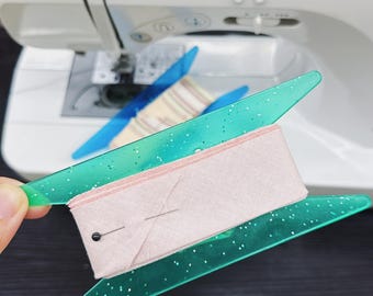 2 Stück Garnrollenhalter/ Binding Buddy