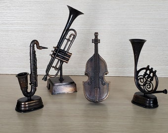 9CM Metal Golden Trumpet Gift Home Office Display 1/6 Miniature Musical Instrument for Dollhouse Fairy Garden Decor 9CM Metal Golden Trumpet Gift Home Office Display 1/6 Miniature Musical Instrument for Dollhouse Fairy Garden Decor