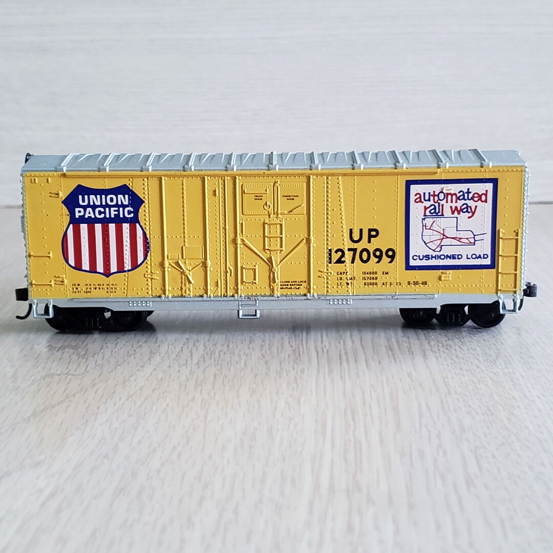 HO Scale 40' Union Pacific Boxcar 127099 Etsy