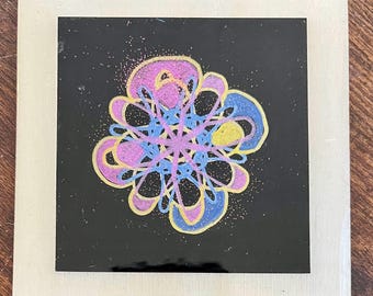 Handgezeichnete Kunst aus Resin – Metallic Pen & Glitter on Wood (10x10cm)