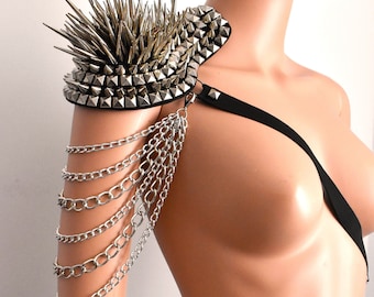 One Shoulder Epaulette,Spiked Shoulder Jewelry,Gothic Epaulette,Chained Epaulette,Punky Soulder Jewelry,Gothic Outfits,Man Soulder Epaulette