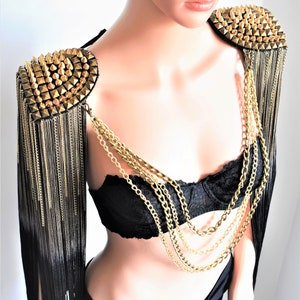 Dip Dyed Quasten Epaulette: Gothic Schulterstück in Khaki & Gold Nieten