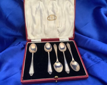 Vintage cutlery - boxed teaspoons. James Walker Ltd