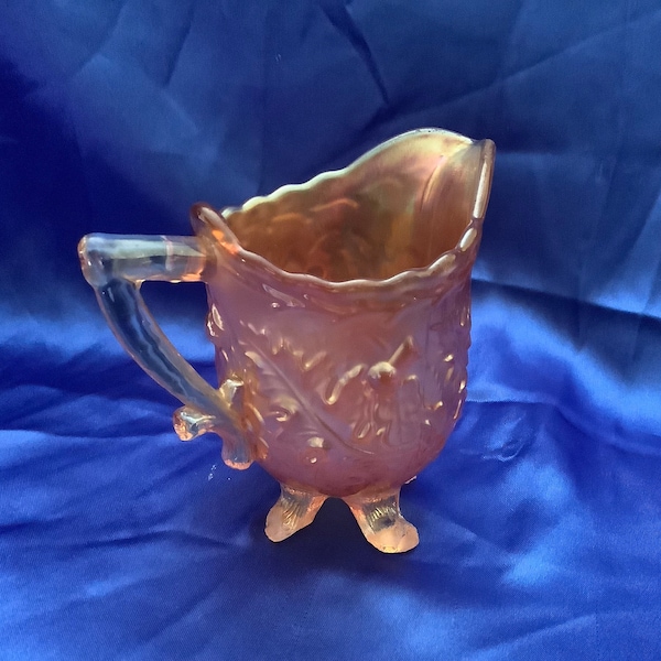 Carnival Glass Thistle and Thorn creamer, goudsbloem