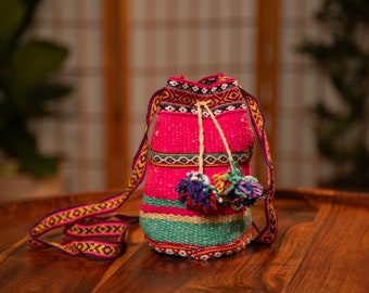 Peruvian ethnic Bucket Bag made with Cusco Wool Blanket - One-of-a-Kind, boho bucket bag, Festival, tribal, Artisanal, womens small bag