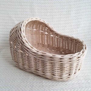 Wiklinowy kosz dla lalek 10,6" Kołyska dla lalek Prezent świąteczny dla malucha, Kosz Mojżesza Prezent urodzinowy dla dzieci, Łóżeczko Reborn Baby Bed Dobry prezent dla córki