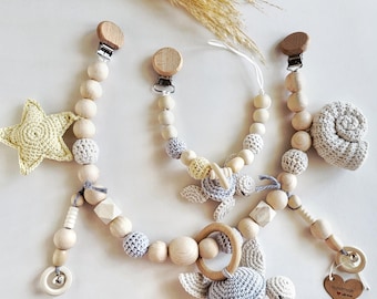 Kosz prezentowy dla nowej mamy, łańcuch do wózka morskiego, girlanda do wózka, drewniana zabawka mobilna do wózka, prezent na baby shower, szydełkowa muszla żółwia morskiego, rozgwiazda