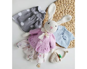 Pierwszy prezent świąteczny, szydełkowy pluszowy króliczek, spersonalizowana lalka króliczek z imieniem, prezent dla noworodka, prezent na baby shower, szydełkowe zwierzątko dla maluchów