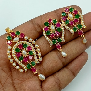 Südindische Braut Anhänger Set, Rubin Smaragd Anhänger mit Perlen, Traditioneller Tempel Schmuck Geschenk