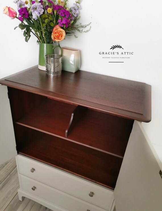 Stag minstrel linen cupboard discount