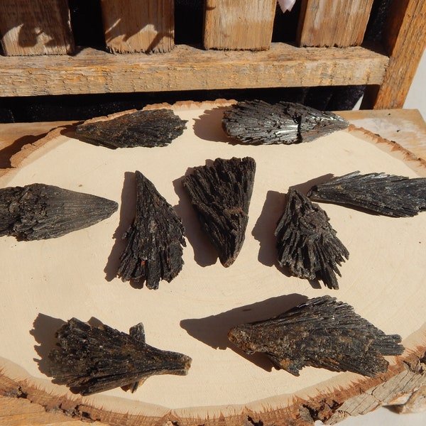 Black Kyanite Fan Rough specimen, Rough Black Kyanite Fan stone, Natural Black Kyanite fan stone