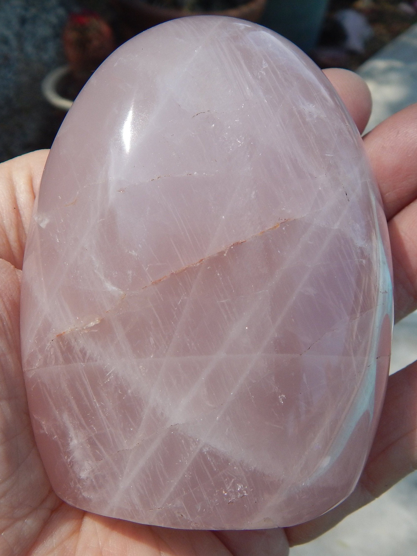rose quartz polished stone
