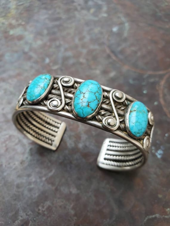 Wow Vintage Native American Navajo Domed #8 Turquoise Sterling Silver Swirl Bracelet Wow Vintage Native American Navajo Domed #8 Turquoise Sterling Silver Swirl Bracelet