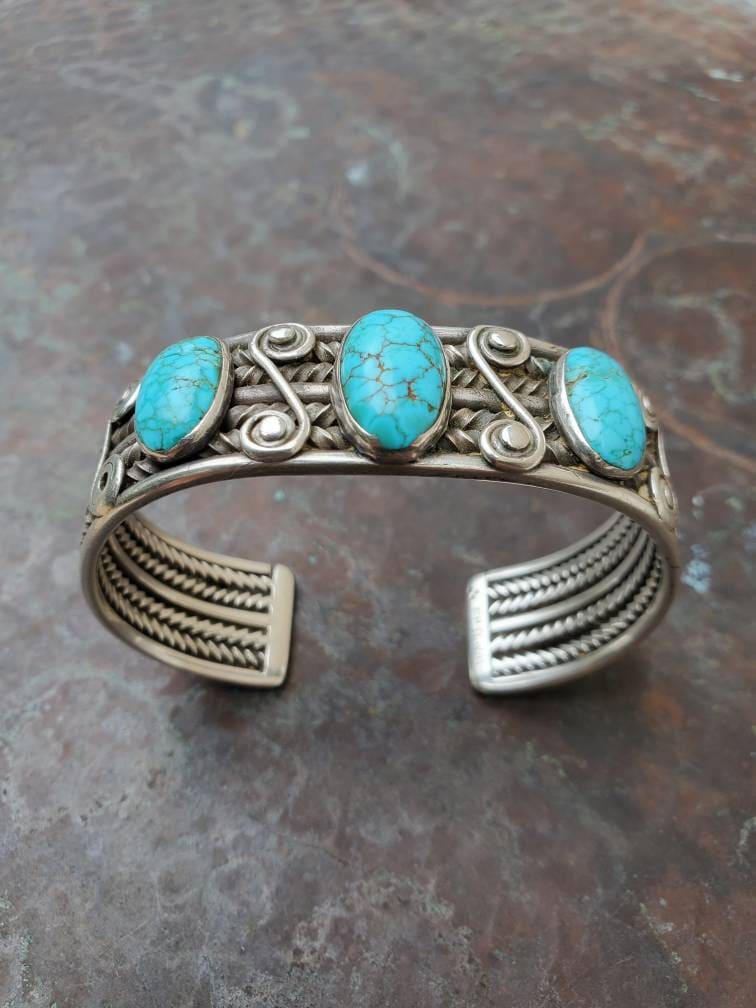 Wow Vintage Native American Navajo Domed #8 Turquoise Sterling Silver Swirl Bracelet Wow Vintage Native American Navajo Domed #8 Turquoise Sterling Silver Swirl Bracelet