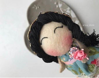 muñecas de fieltro personalizadas