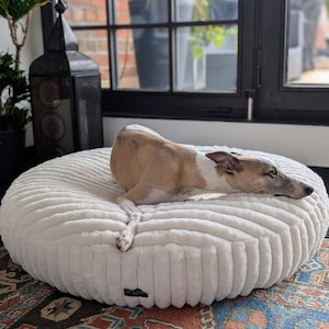 Luxury dog bed cover made of high-quality faux fur (mink) for Flocke, Hyggebed, Cosybed and many more. Beige, WITHOUT lid.