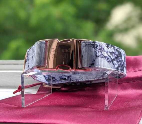 Marble Collar With Rose Gold Buckles in a Set With a Leash