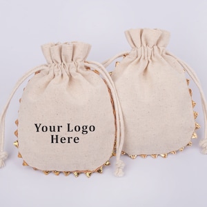 Lot de 100 sacs de faveur avec logo personnalisé, pochette d'emballage ronde en coton naturel pour bijoux, sacs de fête cadeau de demoiselle d'honneur