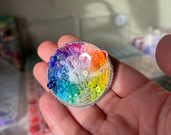 Broche arc-en-ciel 018