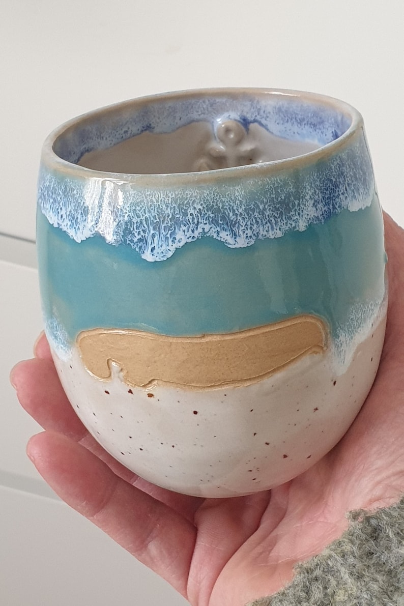 handgetöpferte Keramik Tasse von Norderney mit Anker Bild 5