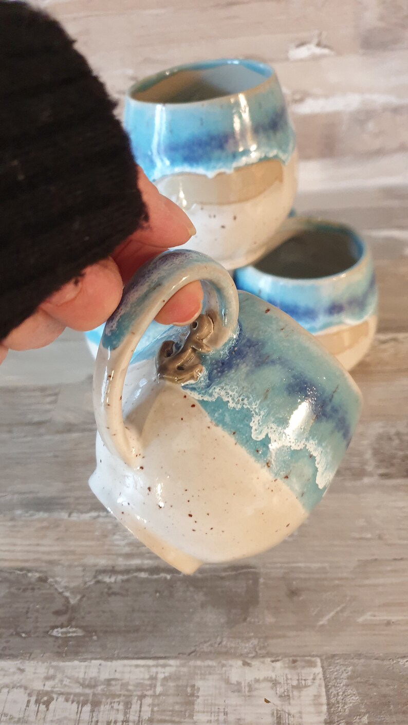 handgetöpferte Keramik Tasse von Norderney mit Anker Bild 2