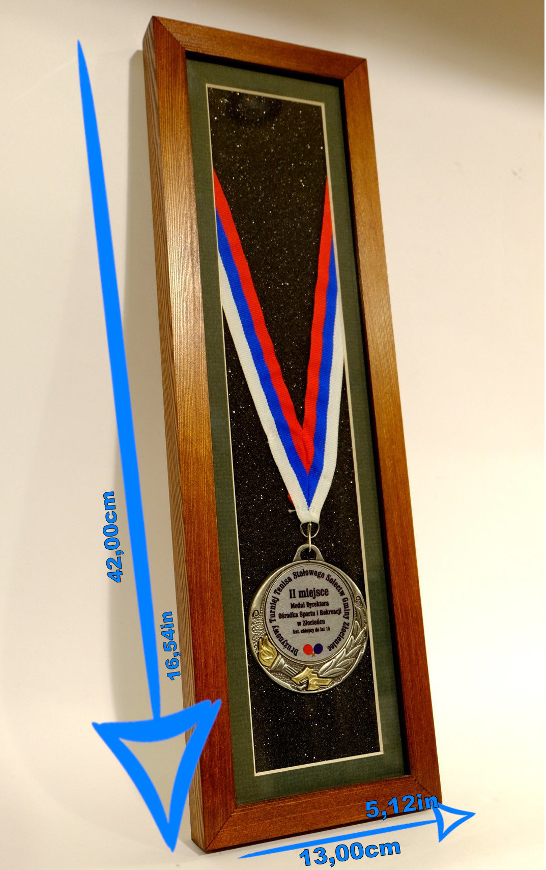 Marco de madera para exhibir medallas deportivas u otros colgadores de  medallas en forma de caja de sombras en 3D. -  México