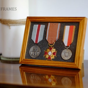 Military wooden frame 13x18 18x13 to medals orders & other ,  military shadow box army force sponge handmade product oak 3d box