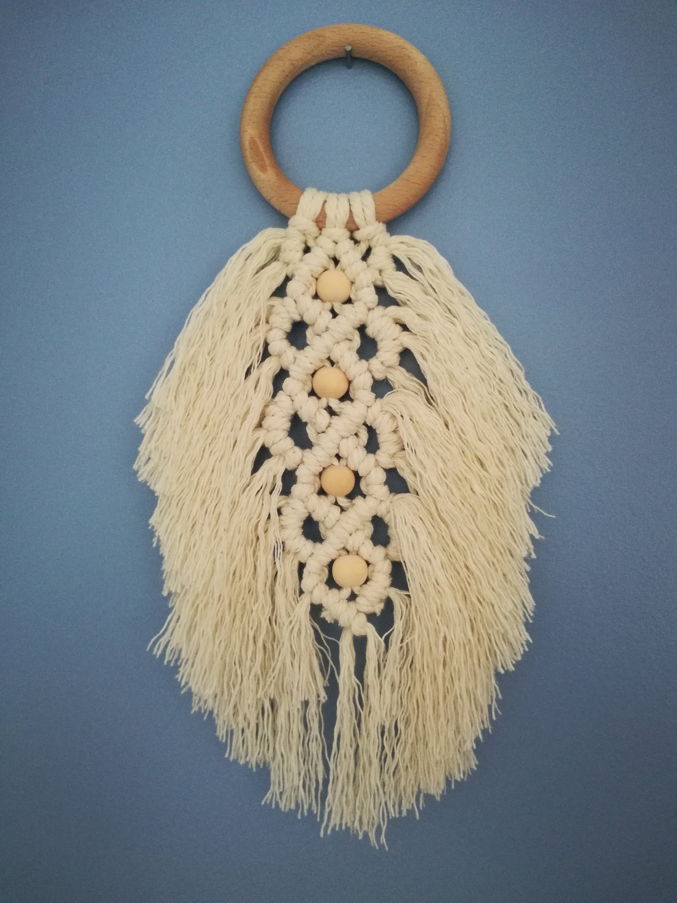 Plume Travaillée en Macramé