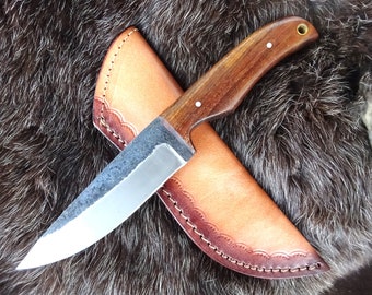 Hunting Knives Outdoor Medieval Knife Bowie Knife Carbon Steel Hand Forged Full Tang with Wooden Handle and Leather Separator (V4)