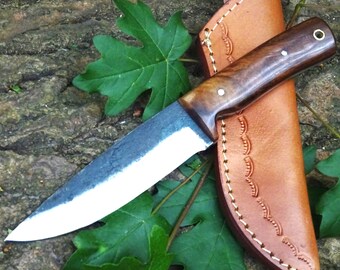 Hunting Knife Outdoor Medieval Knife Bowie Knife Carbon Steel Handforged Full Tang with Wooden Handle and Leather Separator (V4)